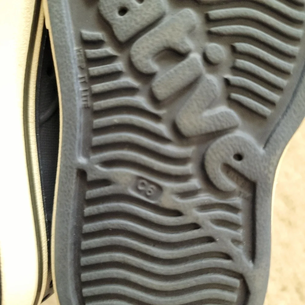 Native Jefferson Kids Navy Blue Slip-On Shoes 6